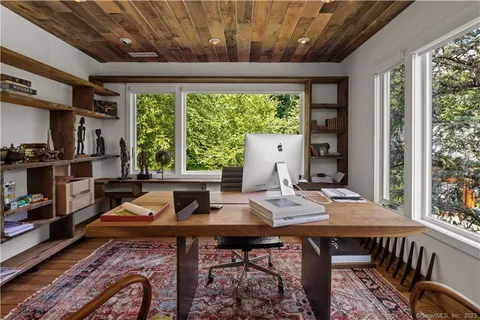 $3,500,000 | 4 Good Hill Road, Weston, CT 06883