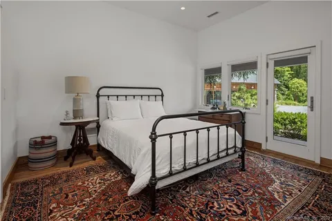 $3,500,000 | 4 Good Hill Road, Weston, CT 06883