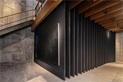 $3,500,000 | 4 Good Hill Road, Weston, CT 06883