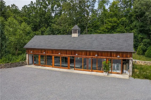 $3,500,000 | 4 Good Hill Road, Weston, CT 06883