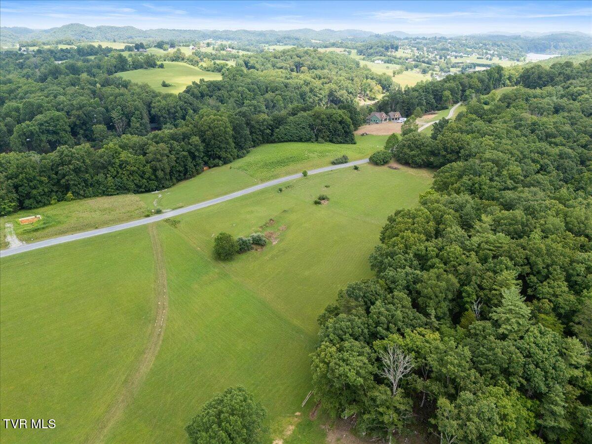 Tbd Tbd Lake, Unit 10 Bristol, VA 24202 - Photo 20 of 26 20-DJI_20250722132504_0020_D