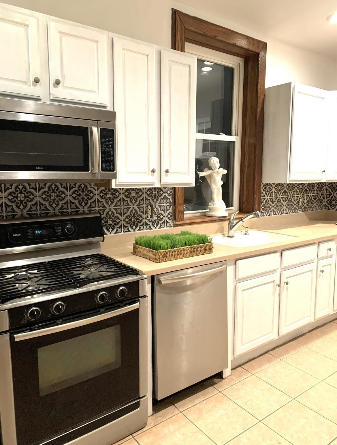 308 Mountain Road Union City, NJ 07087 - Photo 5 of 22 Gallery Image 5
