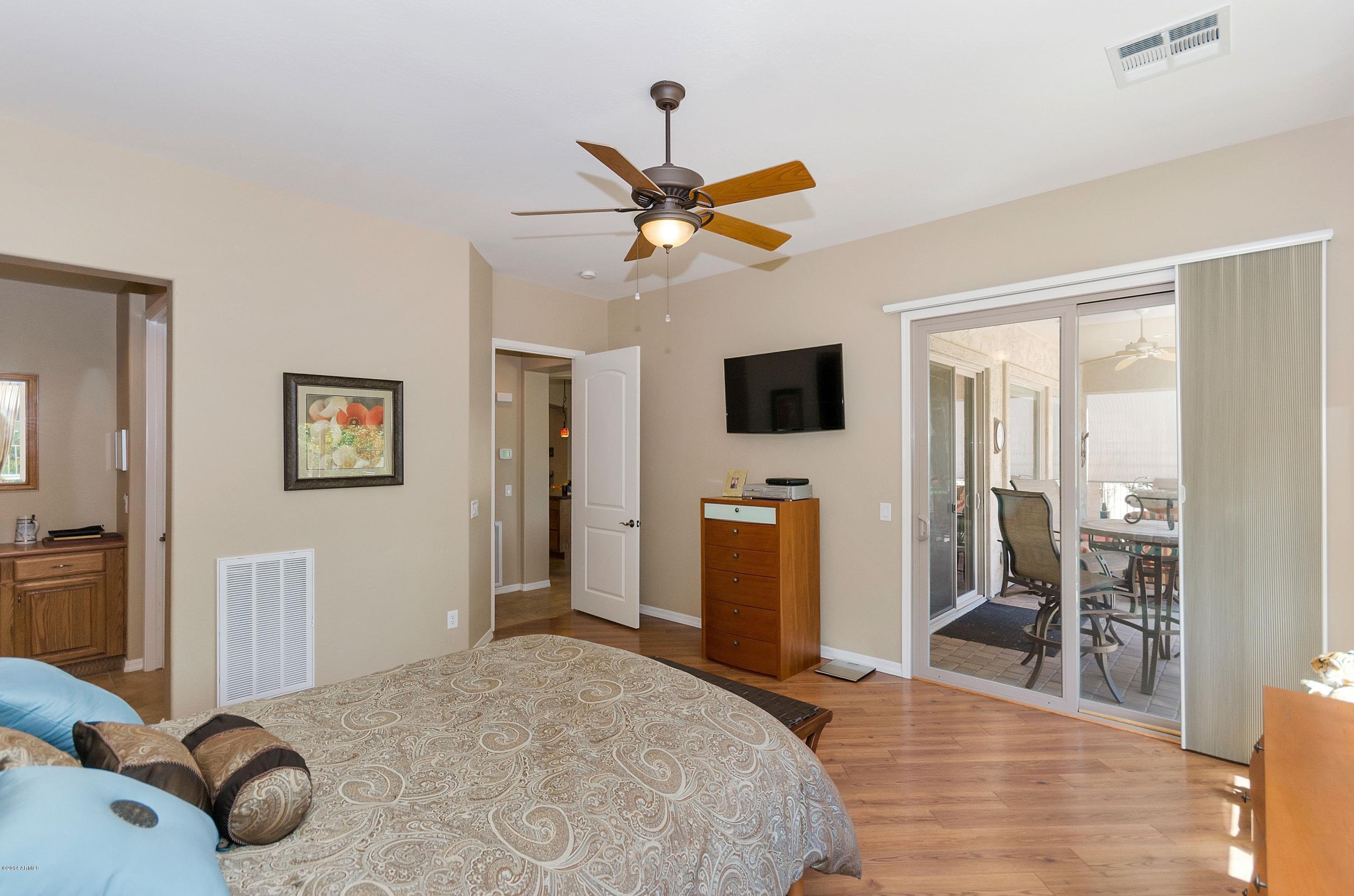 4505 East Rakestraw Lane Gilbert, AZ 85298 - Photo 11 of 39 virtual-tour-155933-11