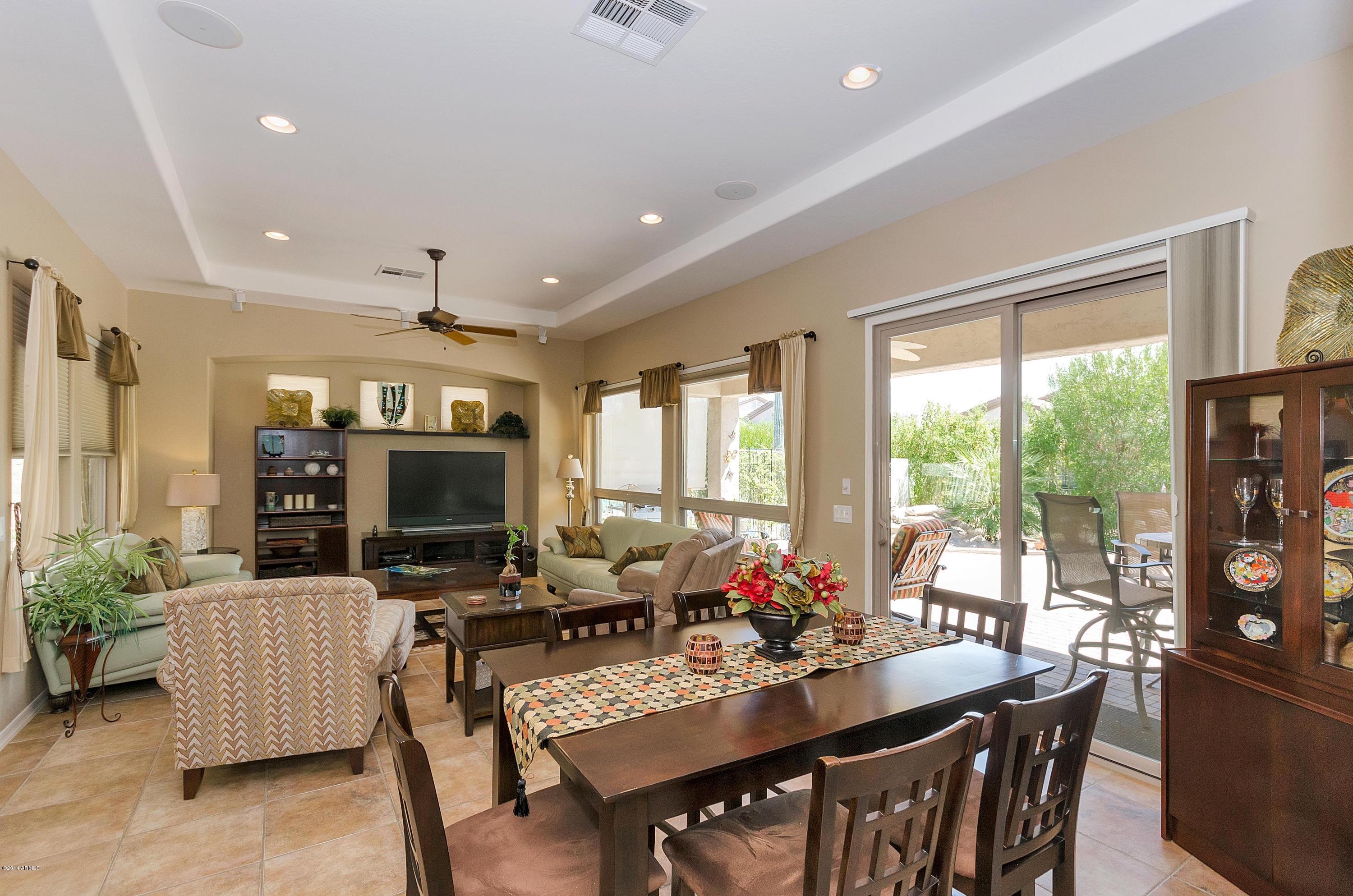 4505 East Rakestraw Lane Gilbert, AZ 85298 - Photo 16 of 39 virtual-tour-155933-16