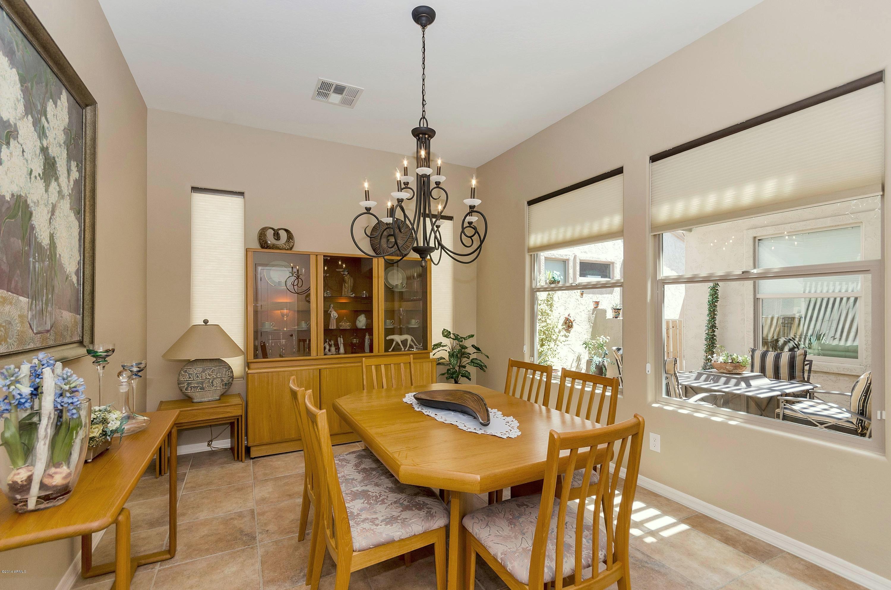 4505 East Rakestraw Lane Gilbert, AZ 85298 - Photo 5 of 39 virtual-tour-155933-05