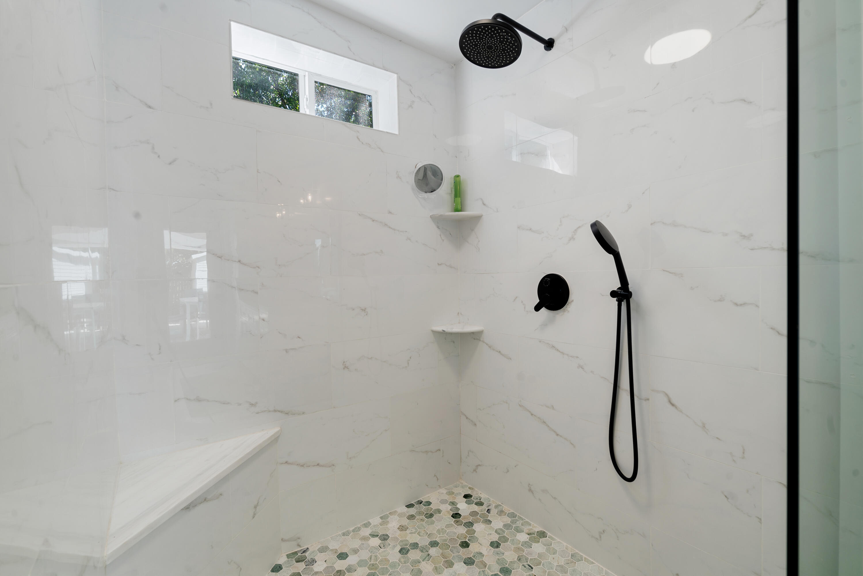 23 Seagate Boulevard Key Largo, FL 33037 - Photo 11 of 41 Primary suite