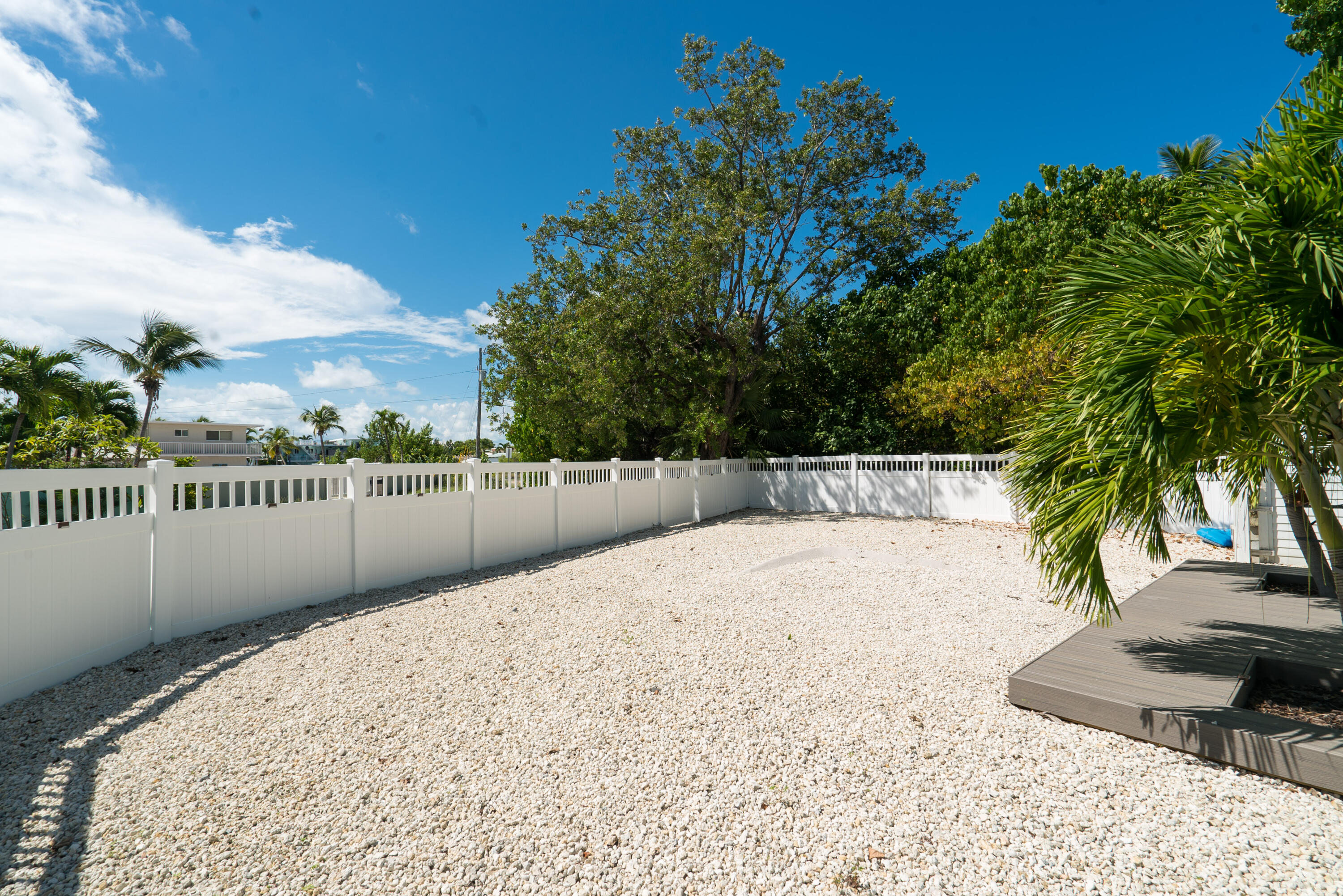 23 Seagate Boulevard Key Largo, FL 33037 - Photo 29 of 41 Spacious backyard
