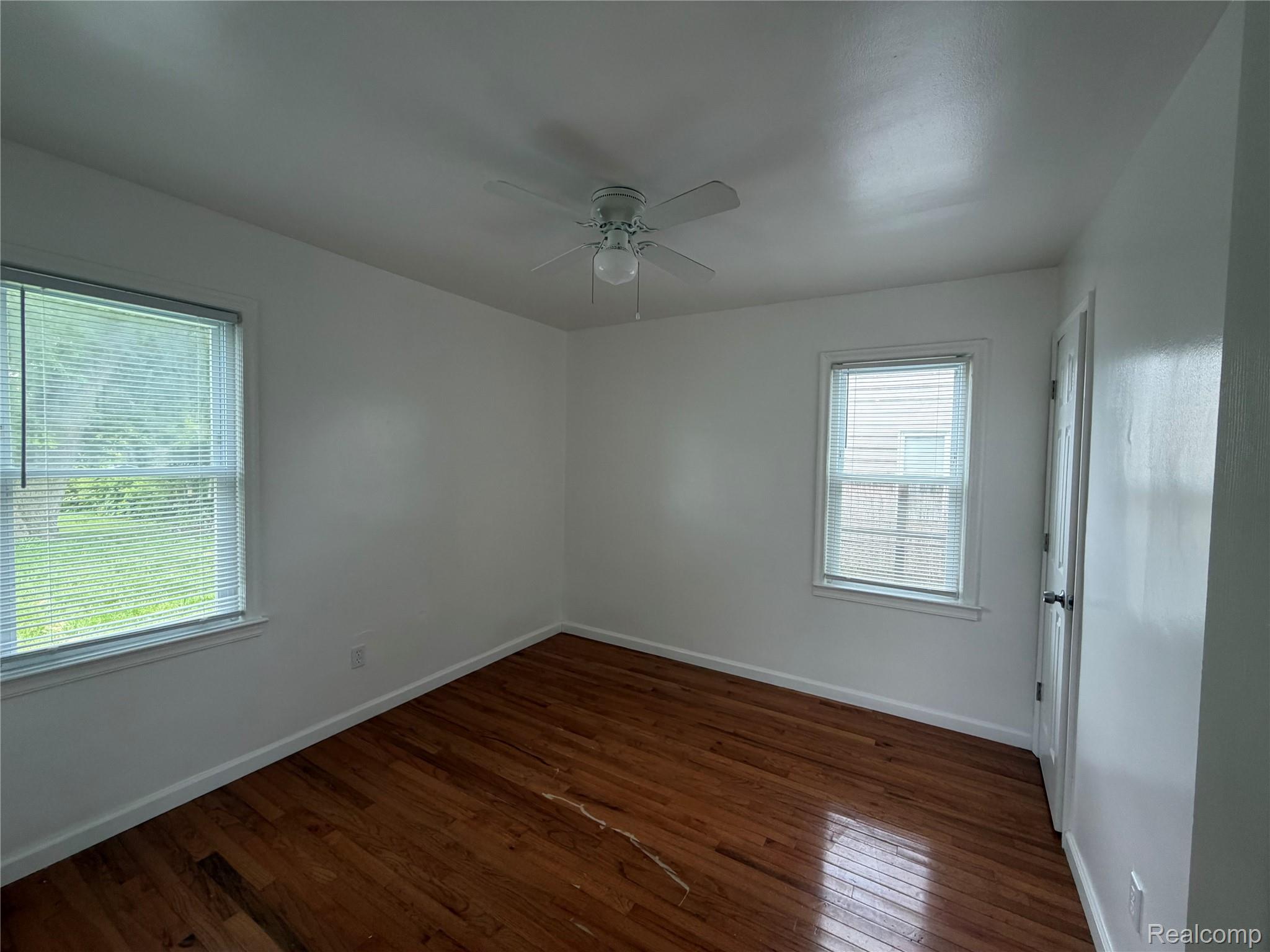 26985 Andover Street Inkster, MI 48141 - Photo 6 of 8 IMG_1933.jpeg