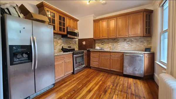 $2,995 | 476 Gregory Avenue, Unit 2, Weehawken, NJ 07086