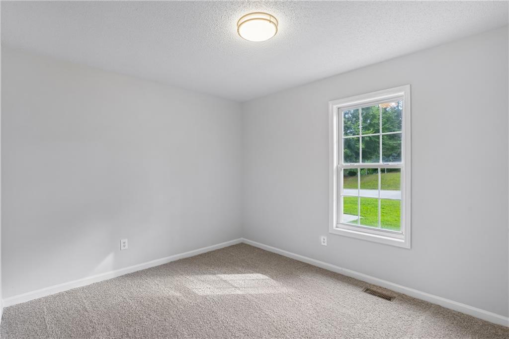 301 Madeline Way Temple, GA 30179 - Photo 13 of 29