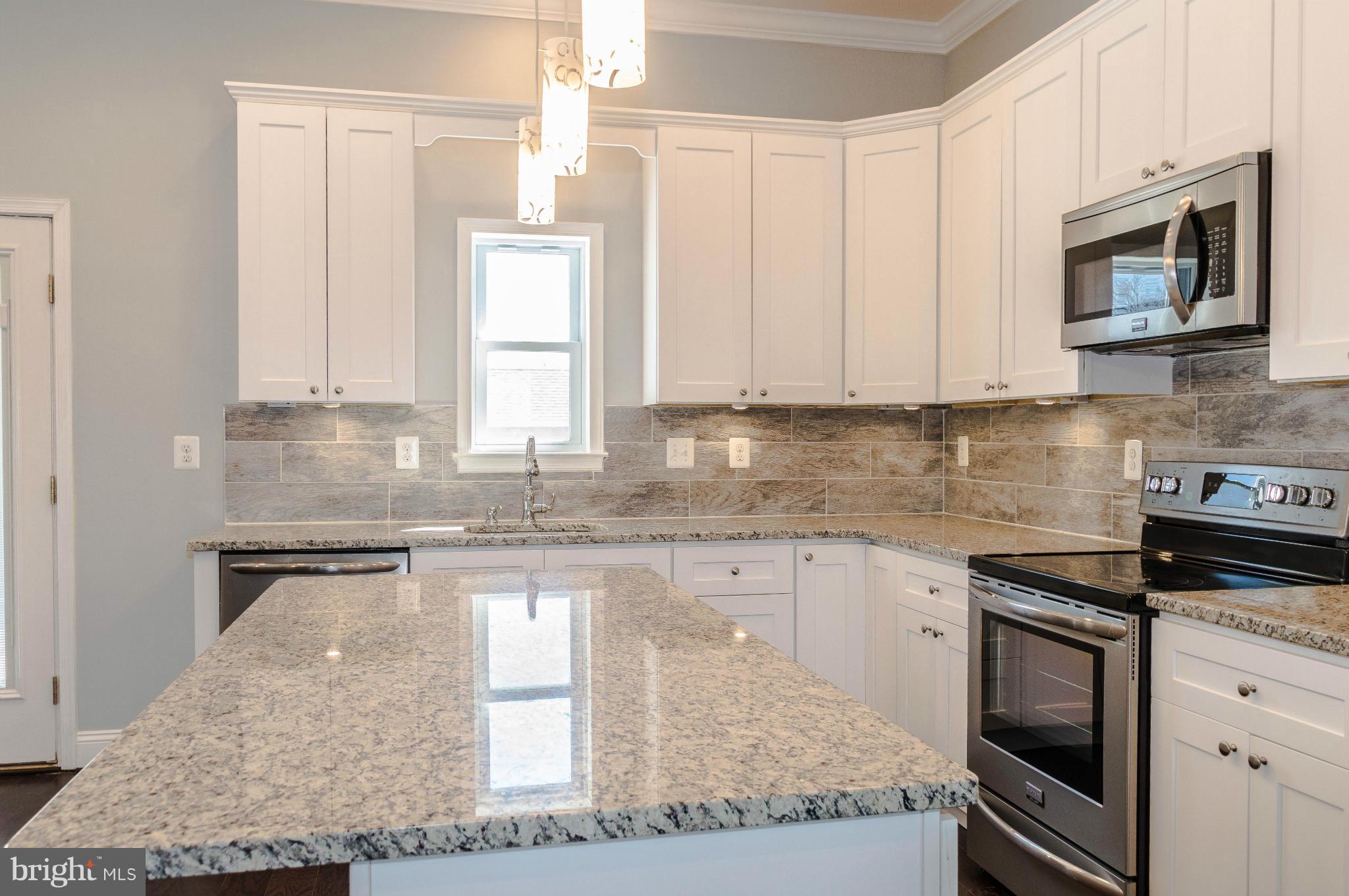 925 Oakleigh Beach Road Baltimore, MD 21222 - Photo 12 of 26 Kitchen