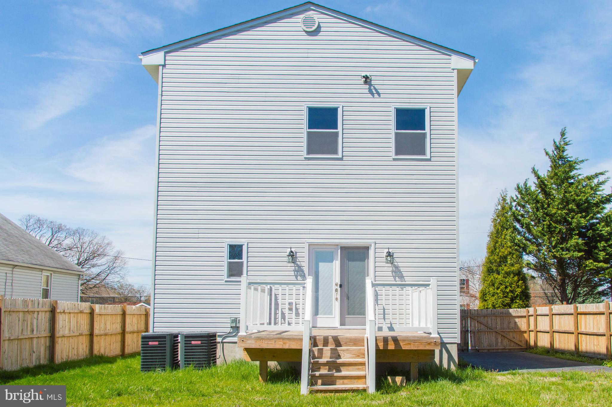 925 Oakleigh Beach Road Baltimore, MD 21222 - Photo 22 of 26 Exterior (Rear)