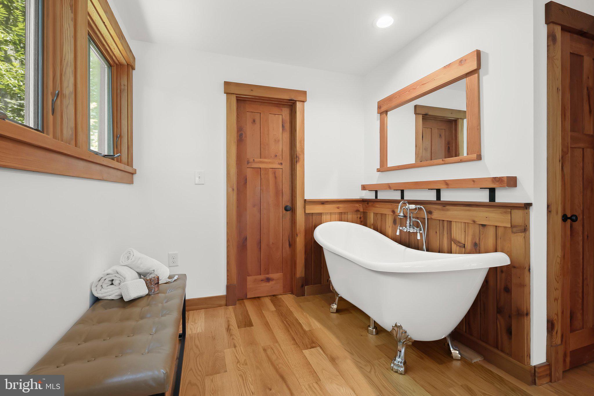 1516 Briarcliff Road Arnold, MD 21012 - Photo 15 of 103 Free Standing Claw Foot Tub