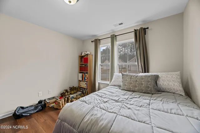 $2,050 | 211 Lynden Lane, New Bern, NC 28560