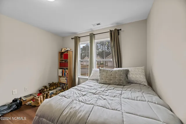 $2,050 | 211 Lynden Lane, New Bern, NC 28560