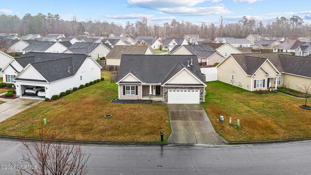 $2,050 | 211 Lynden Lane, New Bern, NC 28560