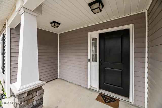 $2,050 | 211 Lynden Lane, New Bern, NC 28560