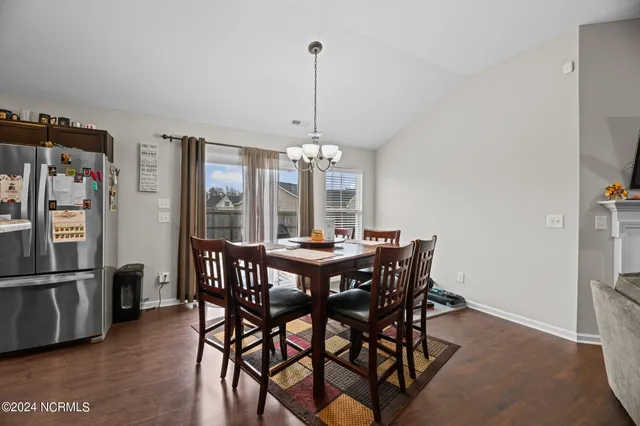 $2,050 | 211 Lynden Lane, New Bern, NC 28560