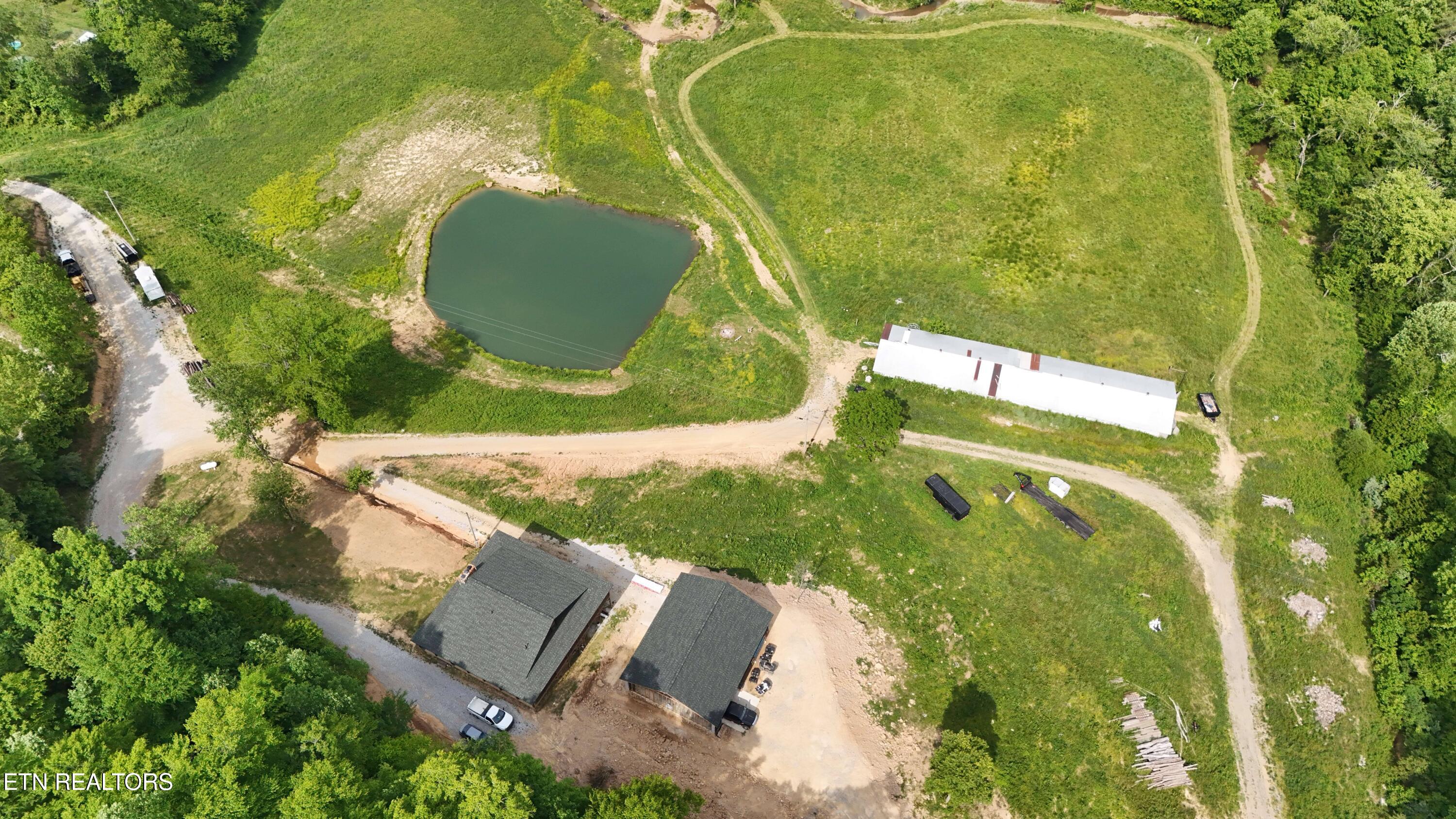 1095 Stanley Creek Road Oneida, TN 37841 - Photo 2 of 57 11sc