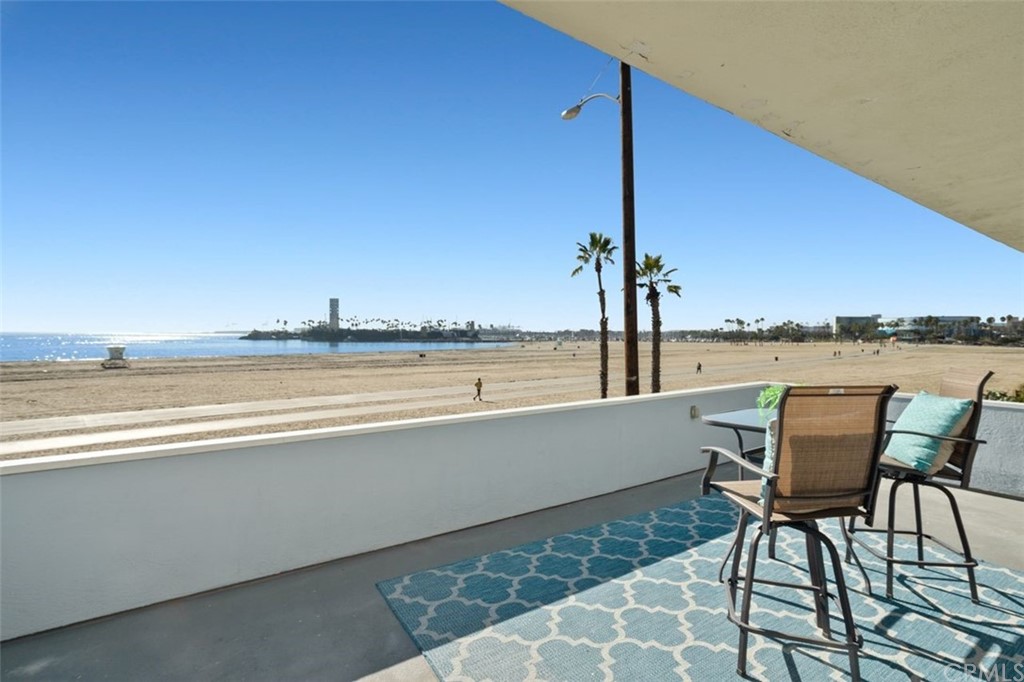 28 South 5th Place Long Beach, CA 90802 - Photo 1 of 1 a view of a terrace with furniture and stove