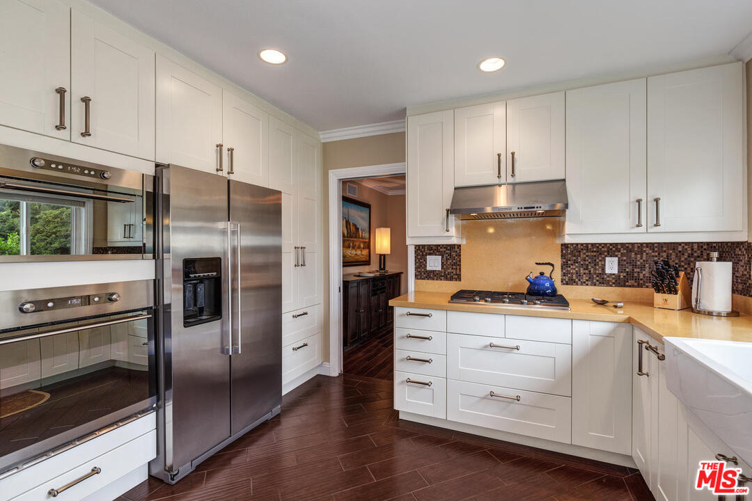 70 Club Road Pasadena, CA 91105 - Photo 11 of 37