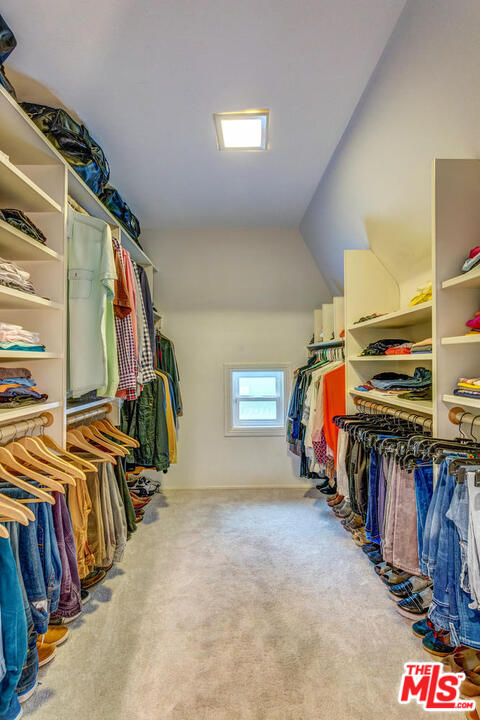 70 Club Road Pasadena, CA 91105 - Photo 19 of 37