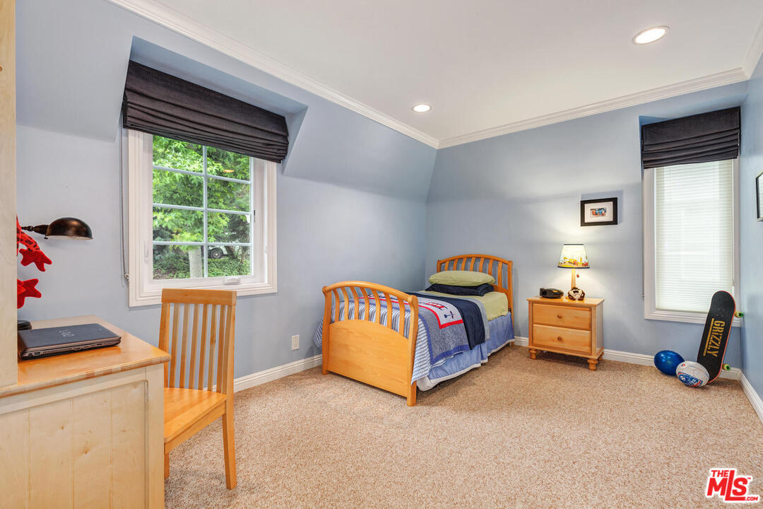 70 Club Road Pasadena, CA 91105 - Photo 20 of 37