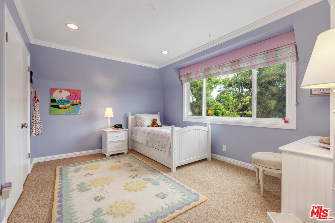 70 Club Road Pasadena, CA 91105 - Photo 21 of 37
