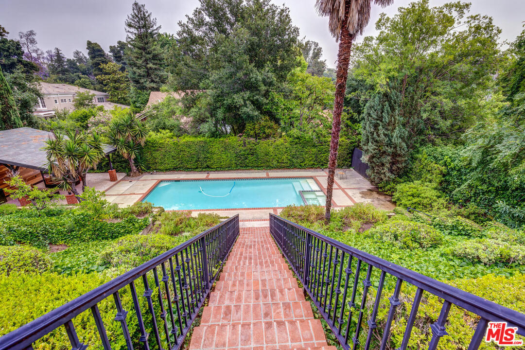 70 Club Road Pasadena, CA 91105 - Photo 31 of 37