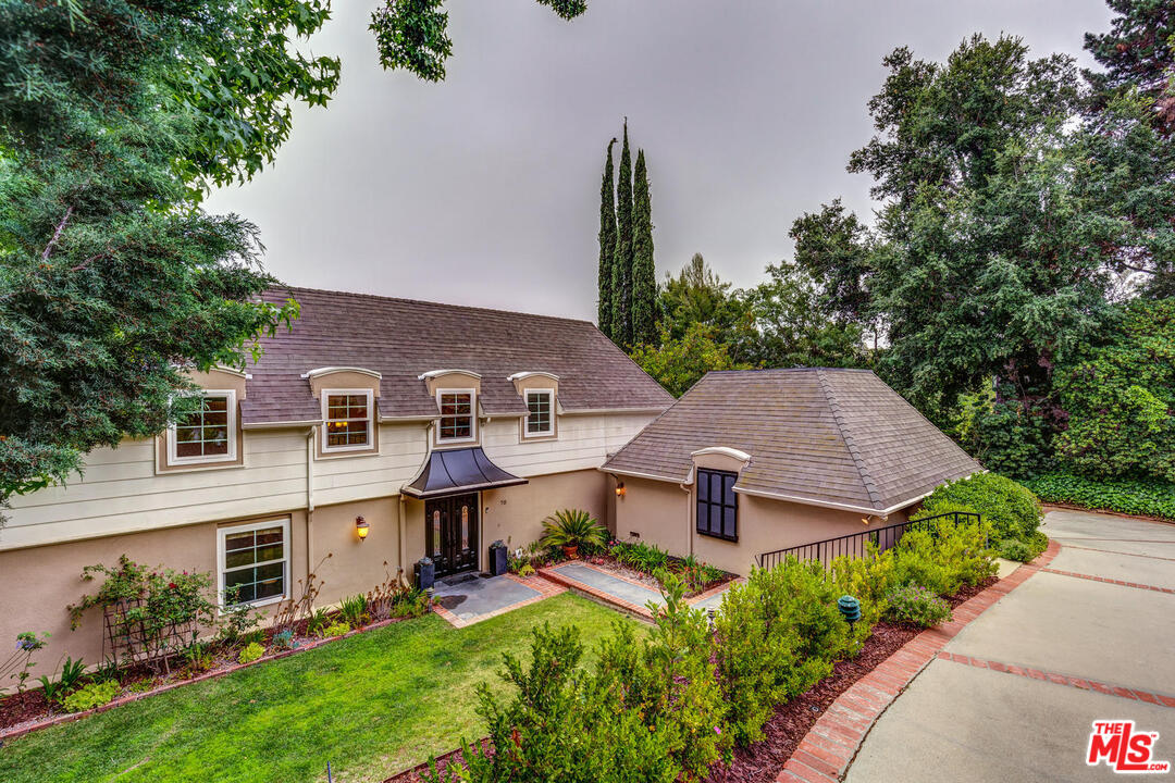 70 Club Road Pasadena, CA 91105 - Photo 35 of 37