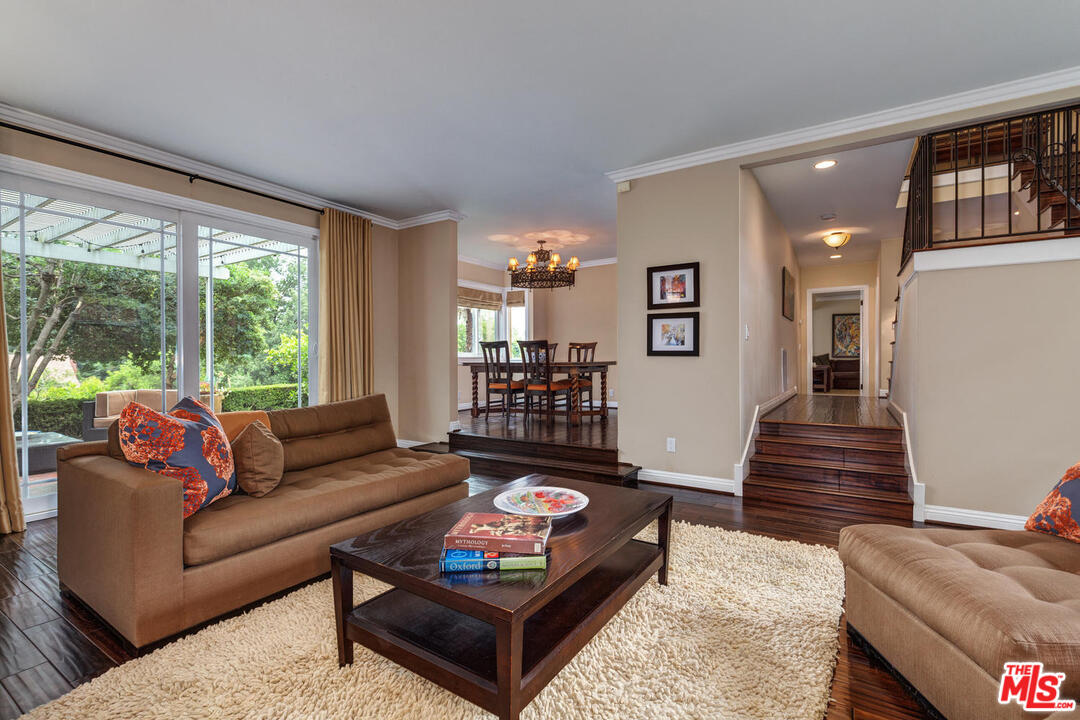 70 Club Road Pasadena, CA 91105 - Photo 7 of 37