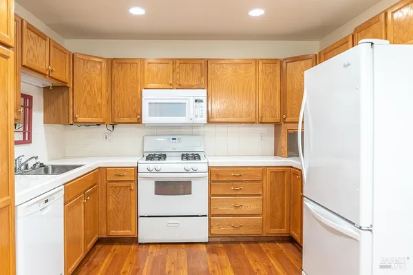 $425,000 | 8383 Lasalle Avenue, Cotati, CA 94931