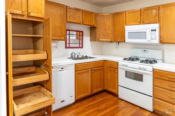 $425,000 | 8383 Lasalle Avenue, Cotati, CA 94931