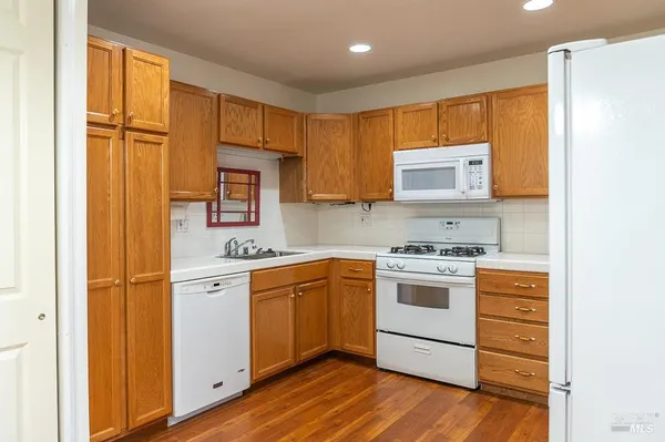 $425,000 | 8383 Lasalle Avenue, Cotati, CA 94931