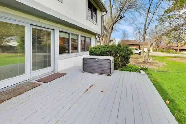 $609,000 | 6501 Raintree Court, Lisle, IL 60532