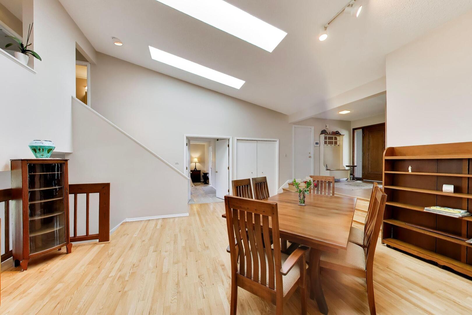 6501 Raintree Court Lisle, IL 60532 - Photo 9 of 45