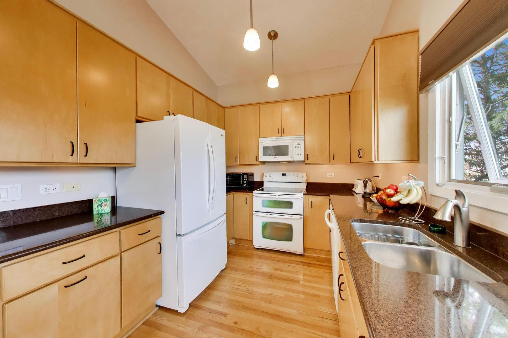 6501 Raintree Court Lisle, IL 60532 - Photo 10 of 45