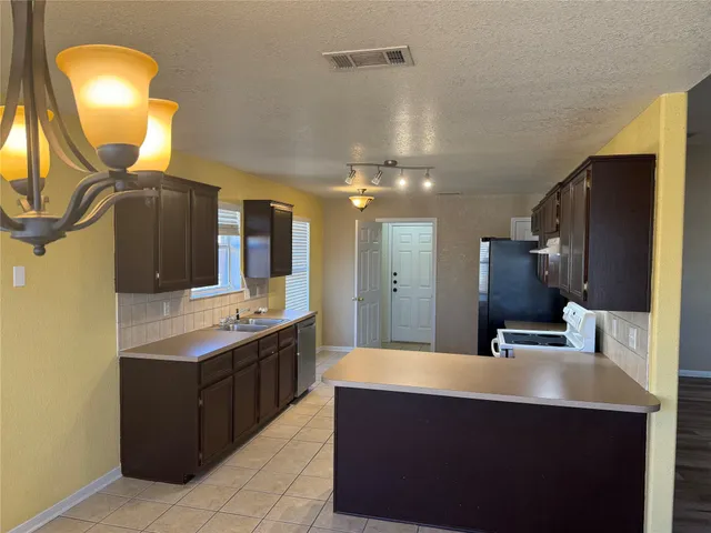 $1,595 | 5411 White Rock Drive, Killeen, TX 76542