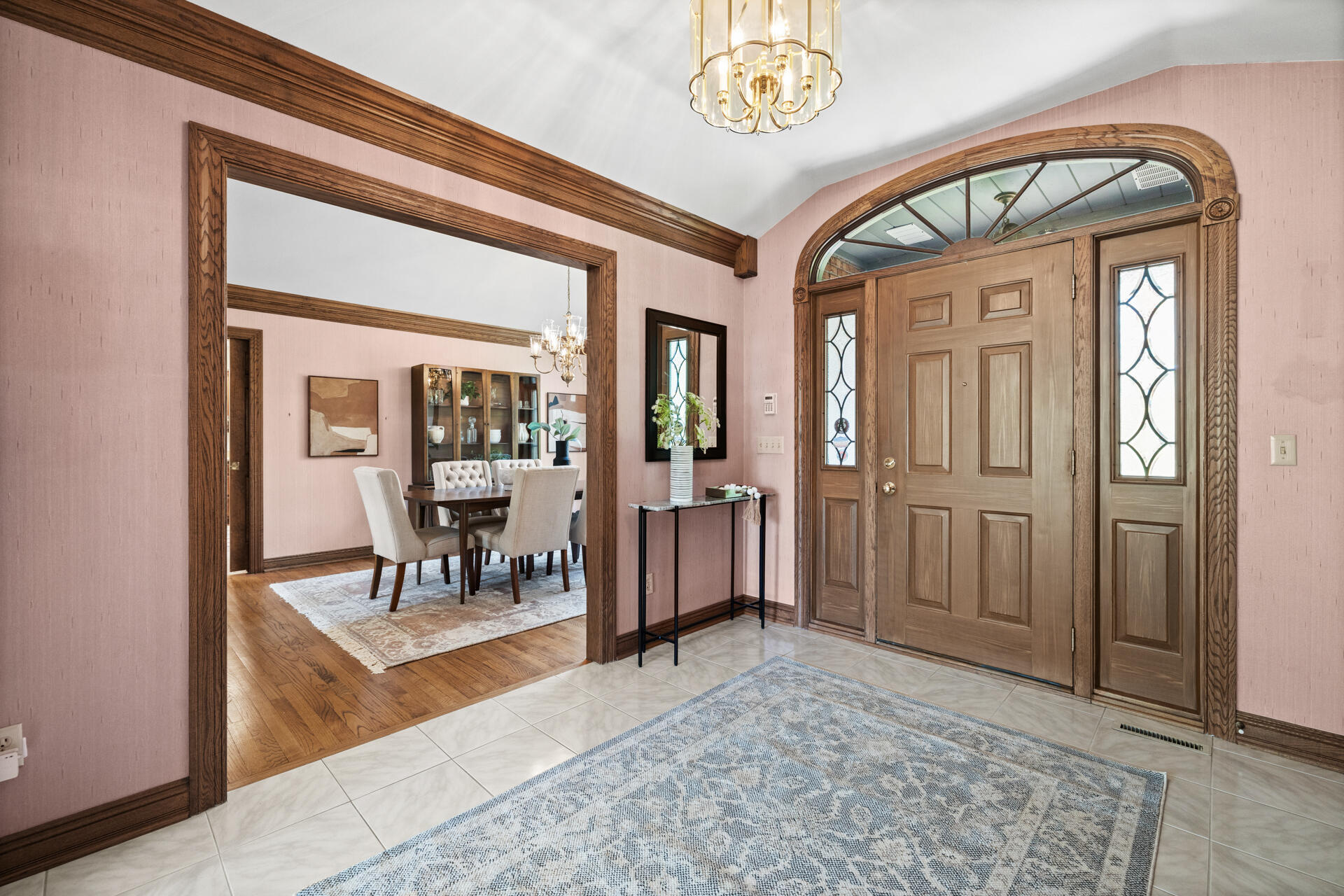 1041 Horns Corners Road Cedarburg, WI 53012 - Photo 36 of 53 Foyer