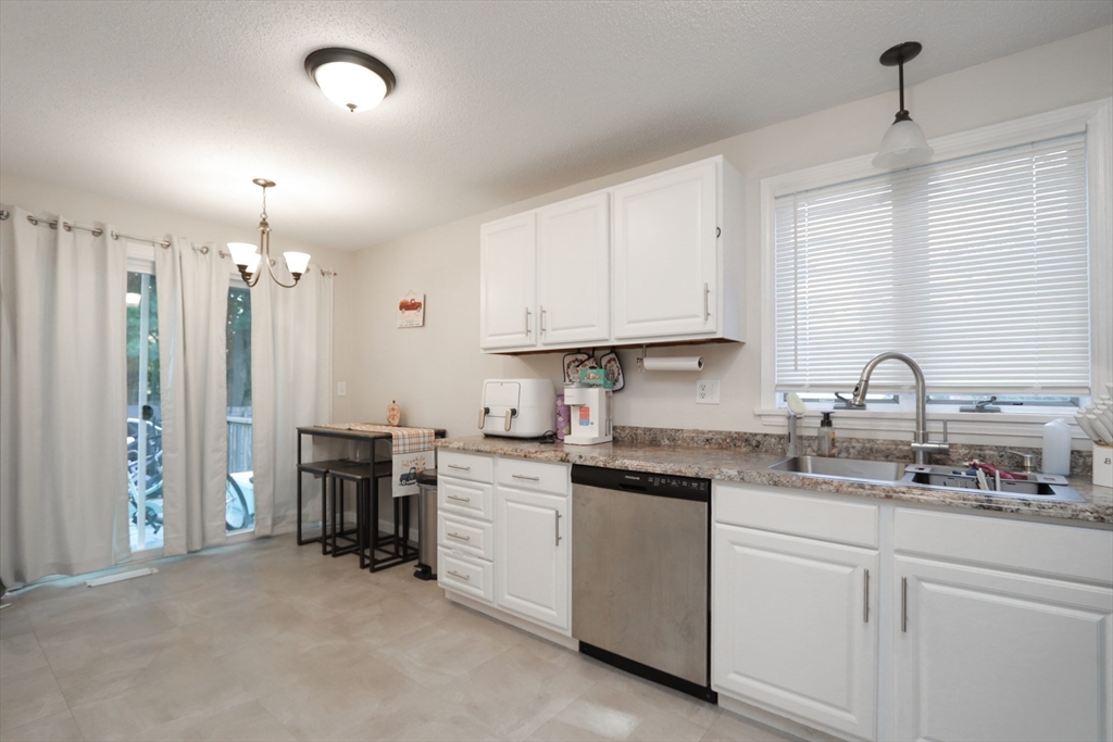 12-14 Sylvan Street Springfield, MA 01108 - Photo 4 of 21 Gallery Image 4