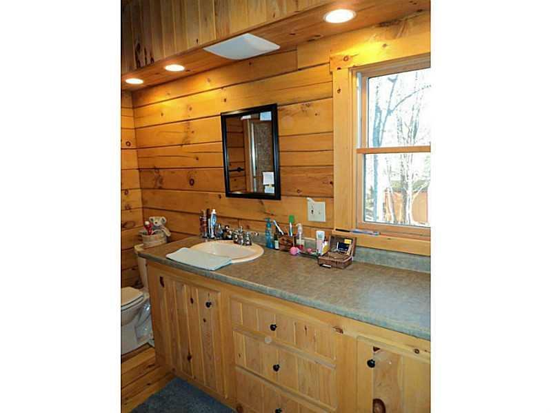 179 Hoak Road Waldoboro, ME 04572 - Photo 14 of 17 Bathroom.