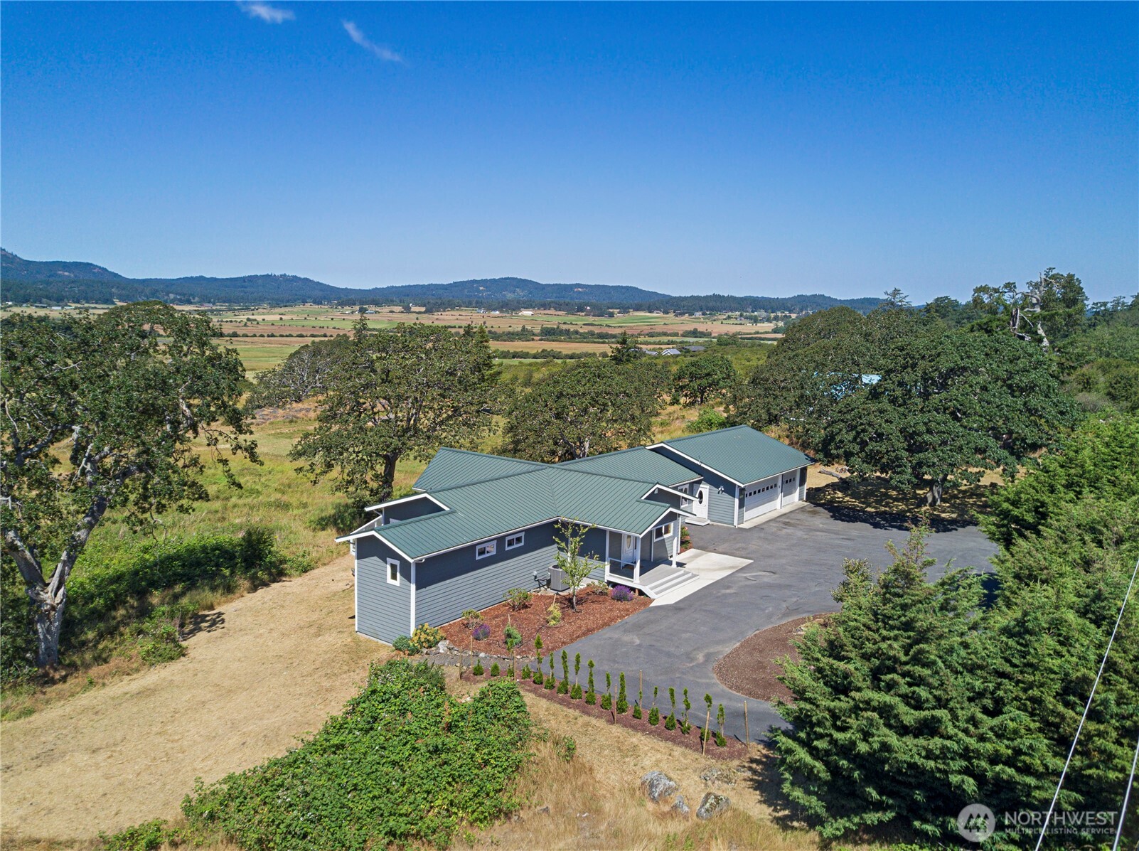 1602 Douglas Road Friday Harbor, WA 98250 - Photo 4 of 38 Gallery Image 4