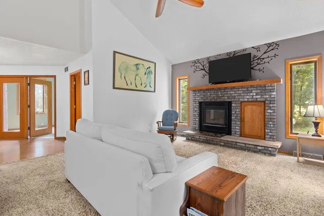 $599,900 | N6215 3rd Drive, Plainfield, WI 54966