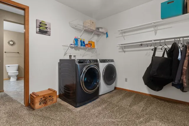 $599,900 | N6215 3rd Drive, Plainfield, WI 54966