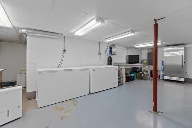 $599,900 | N6215 3rd Drive, Plainfield, WI 54966