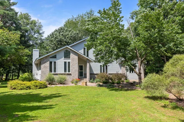 $599,900 | N6215 3rd Drive, Plainfield, WI 54966