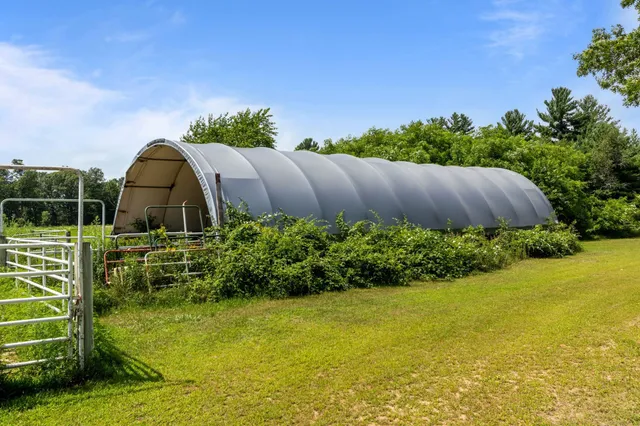 $599,900 | N6215 3rd Drive, Plainfield, WI 54966