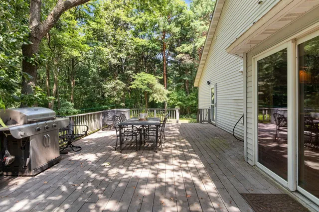 $599,900 | N6215 3rd Drive, Plainfield, WI 54966