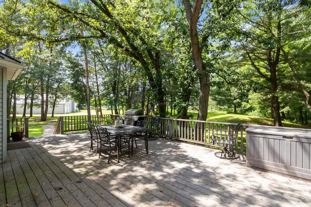 $599,900 | N6215 3rd Drive, Plainfield, WI 54966