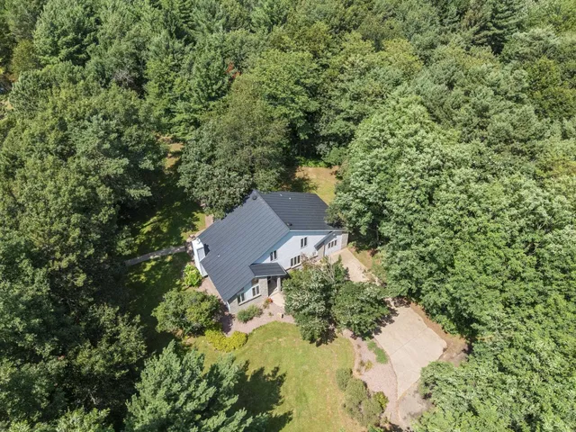 $599,900 | N6215 3rd Drive, Plainfield, WI 54966